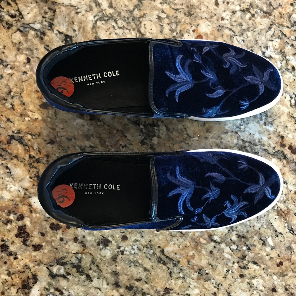 Kenneth Cole Alesy Platform Blue Velour